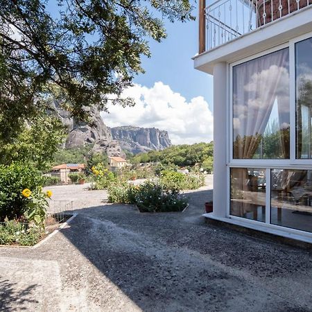 Majestic view Home just under Meteora Unesco Site Kalambaka Exterior foto